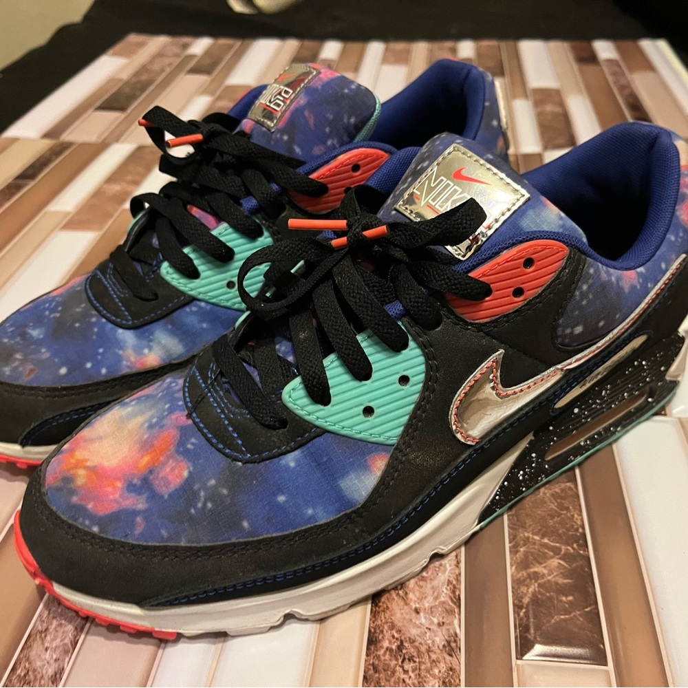 Nike Air Max 90 "Galaxy's" Size 11! Priced to sell!